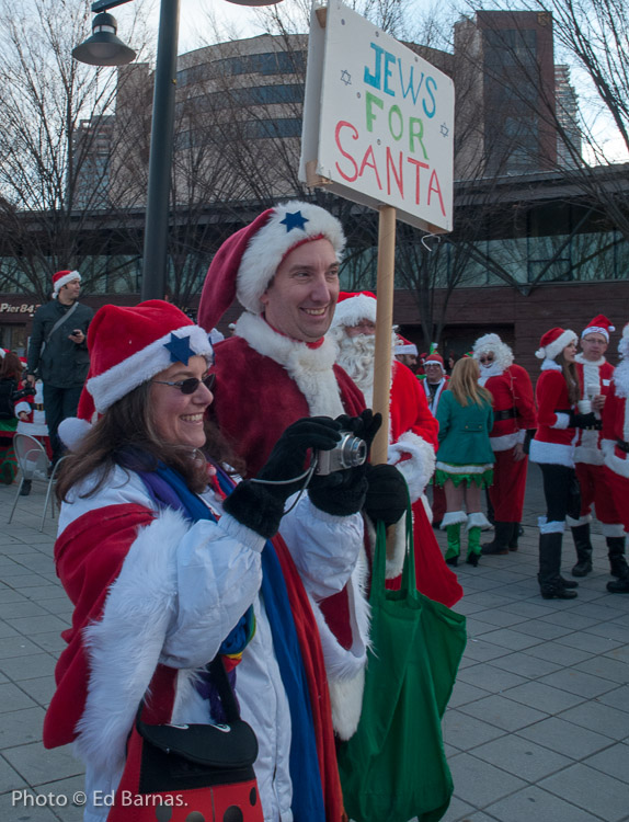 Santa congregating at Pier 84