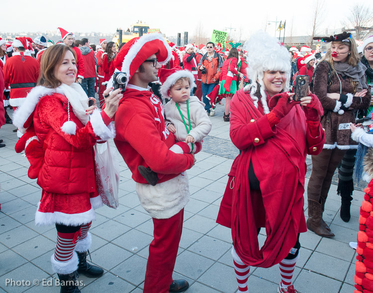 Santa congregating at Pier 84