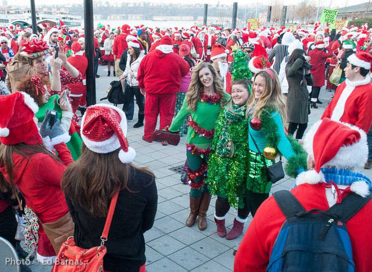 Santa congregating at Pier 84