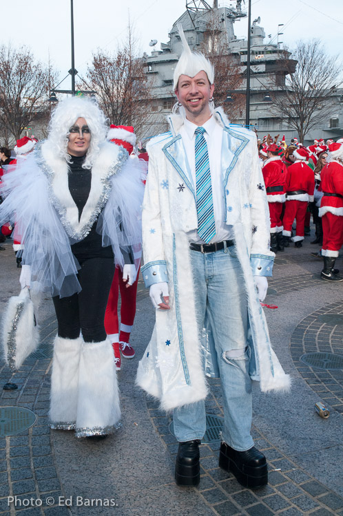 Santa congregating at Pier 84