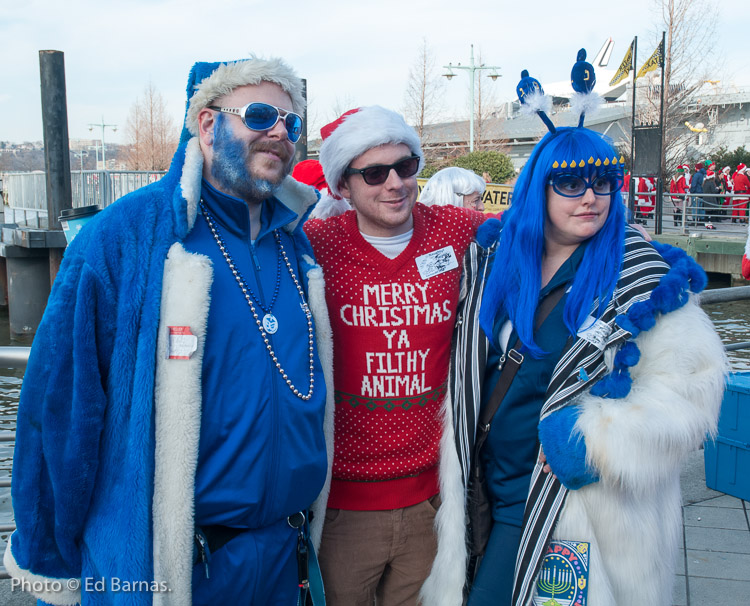 Santa congregating at Pier 84