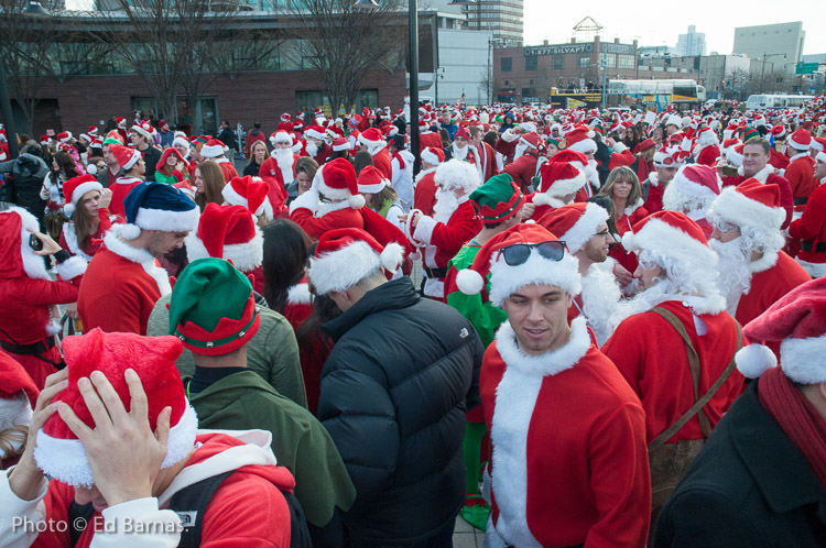 Santa congregating at Pier 84