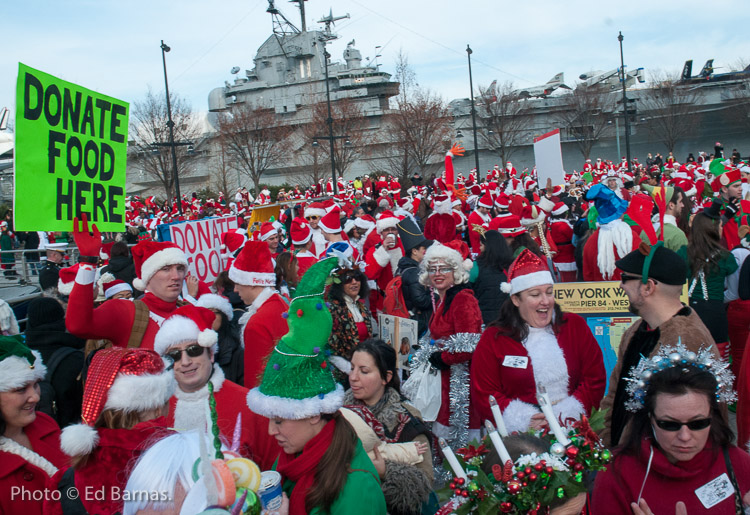 Santa congregating at Pier 84